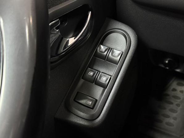 Renault Duster I Рестайлинг с пробегом 2018 года, цена 1 795 000 рублей, 64600 км, внедорожник, Автокод Объявления