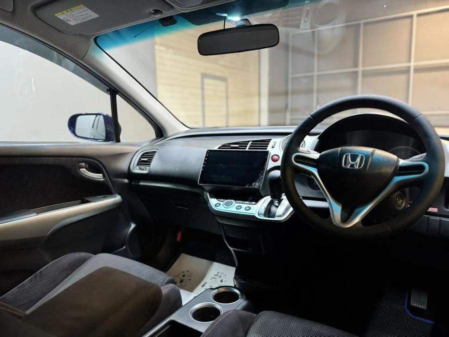 Honda Stream II Рестайлинг Красноярск  - изображение 14