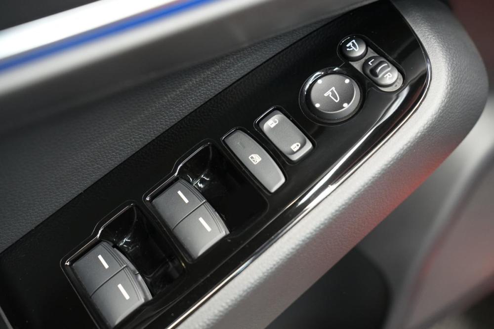 Honda e:NS1 Крым  - изображение 9