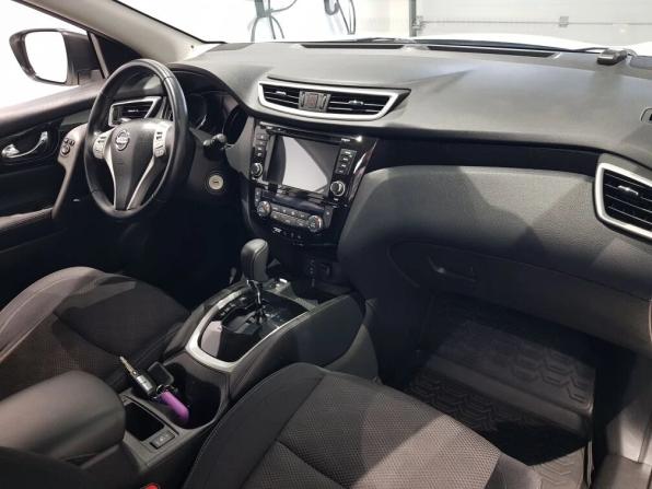 Nissan Qashqai II с пробегом 2017 года, цена 1 549 000 рублей, 113806 км, внедорожник, Автокод Объявления