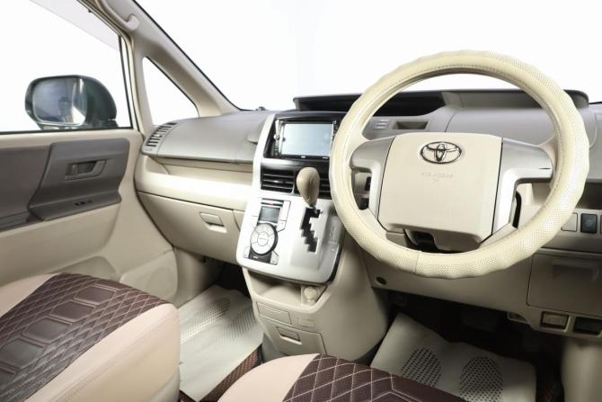 Toyota Noah II (R70) с пробегом 2008 года, цена 1 399 000 рублей, 255000 км, минивэн, Автокод Объявления