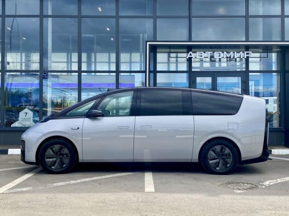 Li Auto (Lixiang) Mega с пробегом 2024 года, цена 7 849 000 рублей, 2800 км, минивэн, Автокод Объявления