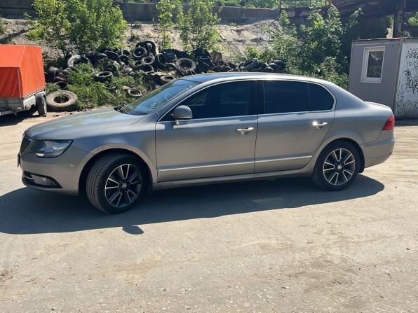 Skoda Superb II Рестайлинг с пробегом 2013 года, цена 889 000 рублей, 198211 км, лифтбек, Автокод Объявления