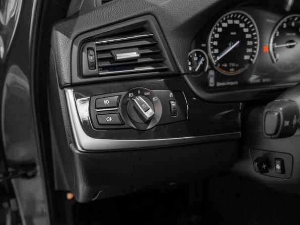 BMW 5 серии VI (F10/F11/F07) Рестайлинг с пробегом 2015 года, цена 1 995 000 рублей, 215442 км, седан, Автокод Объявления