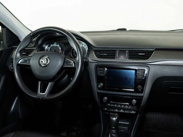 Skoda Rapid I с пробегом 2017 года, цена 1 340 000 рублей, 98000 км, лифтбек, Автокод Объявления