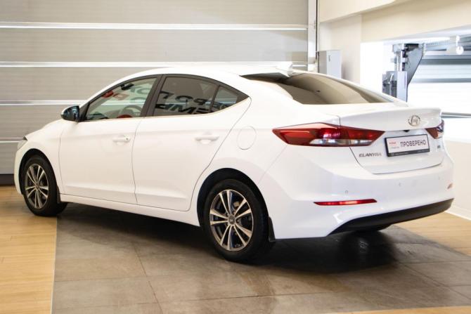 Hyundai Elantra VI (AD) с пробегом 2018 года, цена 1 650 000 рублей, 89970 км, седан, Автокод Объявления