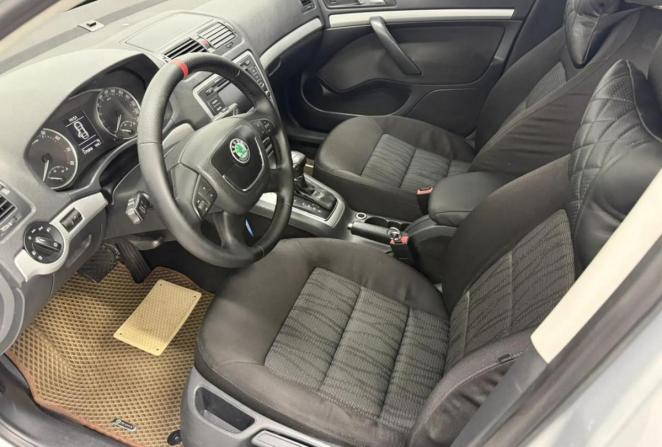 Skoda Octavia II (A5) Рестайлинг с пробегом 2012 года, цена 905 850 рублей, 175050 км, лифтбек, Автокод Объявления