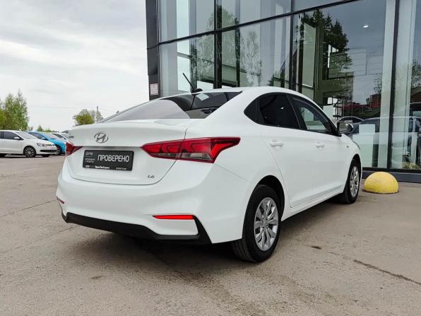 Hyundai Solaris II с пробегом 2019 года, цена 1 599 800 рублей, 64101 км, седан, Автокод Объявления