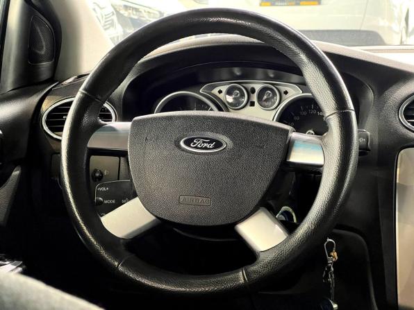 Ford Focus II Рестайлинг с пробегом 2010 года, цена 670 000 рублей, 181000 км, седан, Автокод Объявления