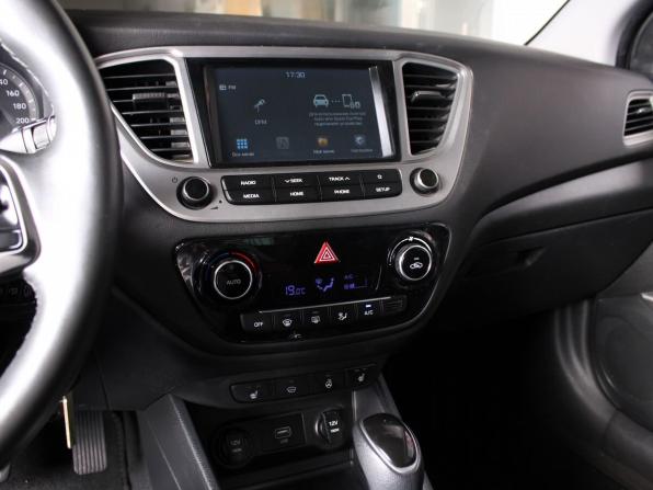 Hyundai Solaris II с пробегом 2019 года, цена 1 340 000 рублей, 126759 км, седан, Автокод Объявления