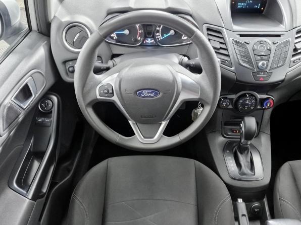 Ford Fiesta Mk6 Рестайлинг с пробегом 2016 года, цена 905 000 рублей, 120542 км, хэтчбек, Автокод Объявления