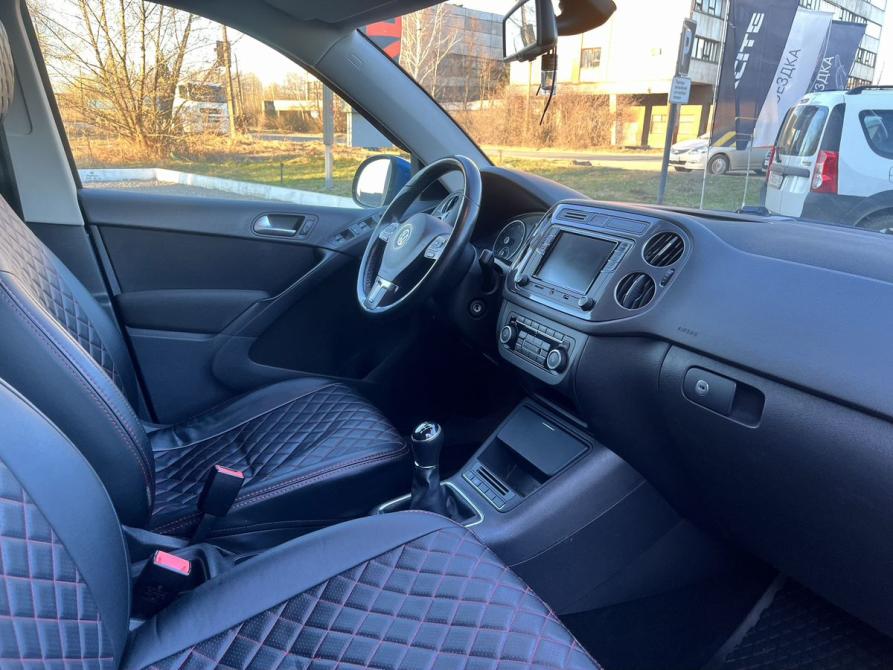 Volkswagen Tiguan I Рестайлинг Великие Луки  - изображение 13