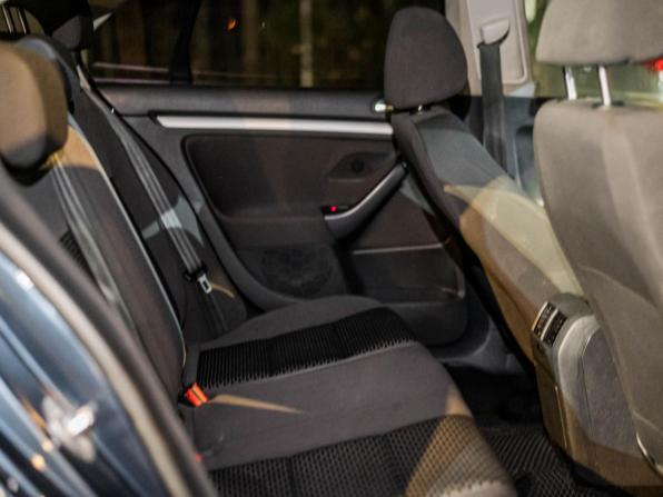 Volkswagen Jetta V с пробегом 2009 года, цена 366 000 рублей, 367965 км, седан, Автокод Объявления