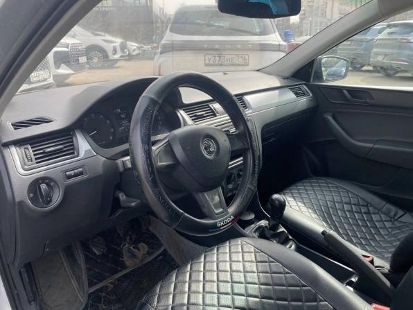 Skoda Rapid I с пробегом 2014 года, цена 595 000 рублей, 222000 км, лифтбек, Автокод Объявления