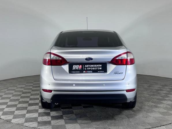 Ford Fiesta Mk6 Рестайлинг с пробегом 2015 года, цена 821 000 рублей, 94946 км, седан, Автокод Объявления