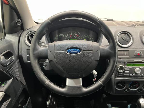 Ford Fusion I Рестайлинг с пробегом 2007 года, цена 399 000 рублей, 145045 км, хэтчбек, Автокод Объявления