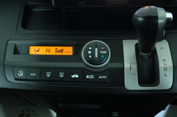Honda Freed I Рестайлинг с пробегом 2012 года, цена 1 179 000 рублей, 162000 км, компактвэн, Автокод Объявления
