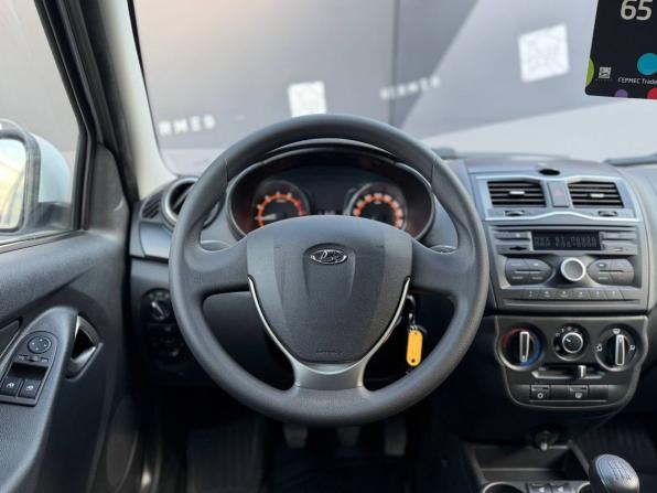 Lada (ВАЗ) Granta I Рестайлинг с пробегом 2023 года, цена 911 000 рублей, 45337 км, лифтбек, Автокод Объявления