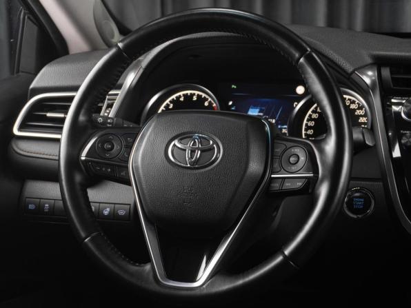 Toyota Camry VIII (XV70) с пробегом 2019 года, цена 2 699 000 рублей, 175479 км, седан, Автокод Объявления
