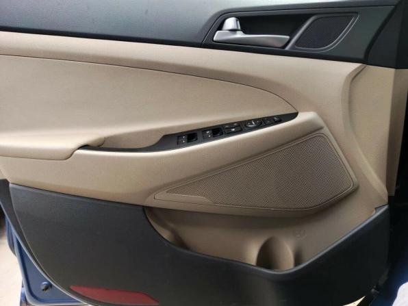 Hyundai Tucson III с пробегом 2016 года, цена 1 979 660 рублей, 193790 км, внедорожник, Автокод Объявления