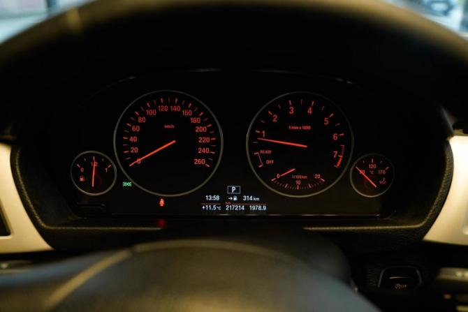 BMW 3 серии VI (F3x) с пробегом 2014 года, цена 1 450 000 рублей, 217210 км, седан, Автокод Объявления