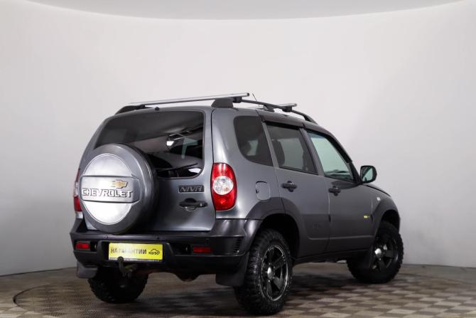 Chevrolet Niva I Рестайлинг с пробегом 2017 года, цена 719 000 рублей, 137723 км, внедорожник, Автокод Объявления