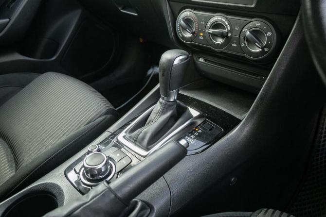 Mazda Axela III с пробегом 2015 года, цена 1 198 000 рублей, 157000 км, хэтчбек, Автокод Объявления