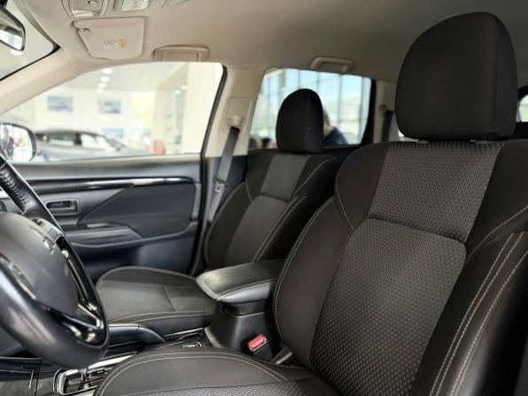 Mitsubishi Outlander III Рестайлинг 3 с пробегом 2019 года, цена 2 099 900 рублей, 165000 км, внедорожник, Автокод Объявления