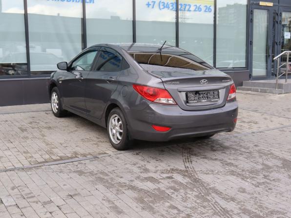 Hyundai Solaris I с пробегом 2012 года, цена 679 000 рублей, 175000 км, седан, Автокод Объявления