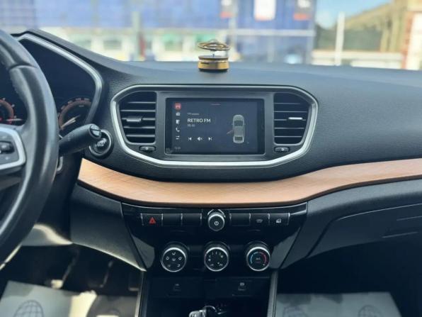 Lada (ВАЗ) Vesta I Рестайлинг (NG) с пробегом 2023 года, цена 1 300 000 рублей, 50300 км, седан, Автокод Объявления
