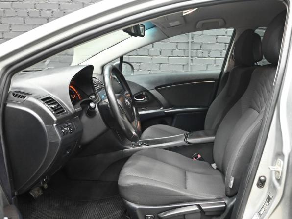 Toyota Avensis III с пробегом 2009 года, цена 995 000 рублей, 293205 км, седан, Автокод Объявления