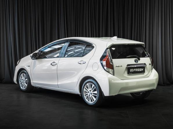 Toyota Aqua I Рестайлинг с пробегом 2016 года, цена 1 139 000 рублей, 94512 км, хэтчбек, Автокод Объявления