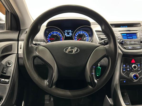 Hyundai Elantra V (MD) Рестайлинг с пробегом 2014 года, цена 899 000 рублей, 167940 км, седан, Автокод Объявления