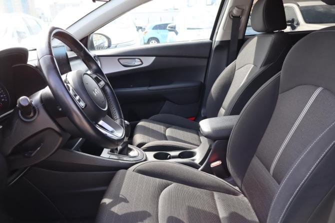 Kia Cerato IV Рестайлинг с пробегом 2021 года, цена 1 689 000 рублей, 86000 км, седан, Автокод Объявления