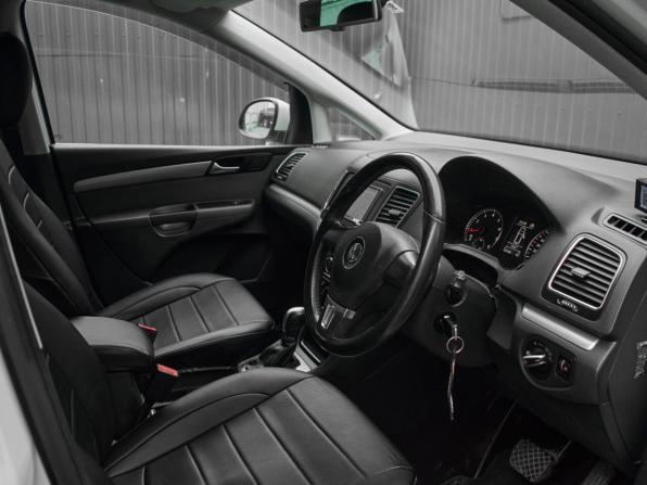 Volkswagen Sharan II с пробегом 2012 года, цена 1 350 000 рублей, 121743 км, минивэн, Автокод Объявления