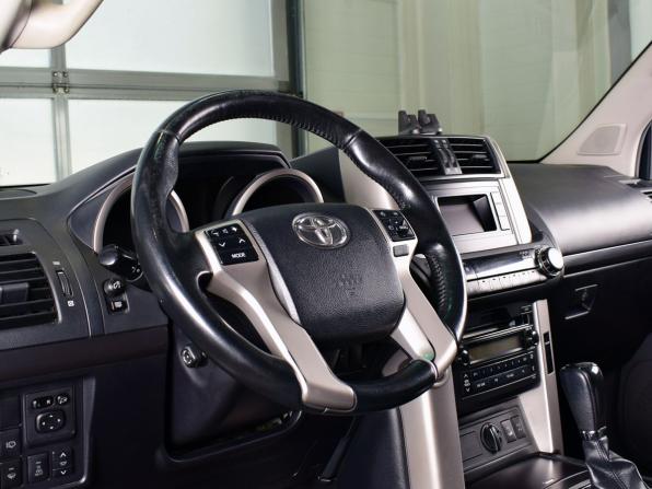 Toyota Land Cruiser Prado 150 Series с пробегом 2012 года, цена 2 675 995 рублей, 160165 км, внедорожник, Автокод Объявления