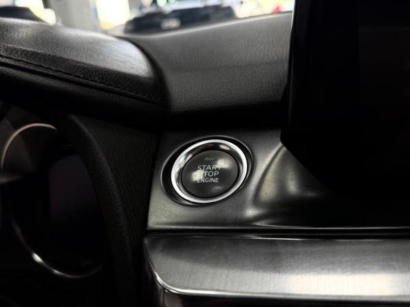 Mazda 6 III (GJ) Рестайлинг с пробегом 2015 года, цена 1 470 000 рублей, 241820 км, седан, Автокод Объявления