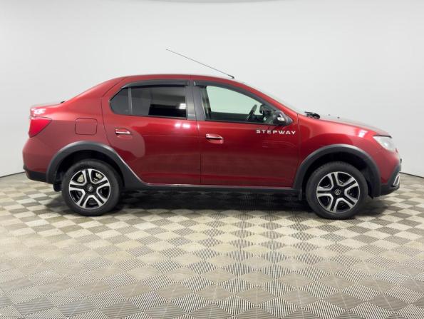Renault Logan II Рестайлинг с пробегом 2018 года, цена 929 900 рублей, 148538 км, седан, Автокод Объявления