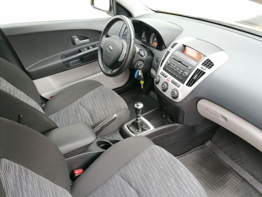 Kia Ceed I Москва  - изображение 9