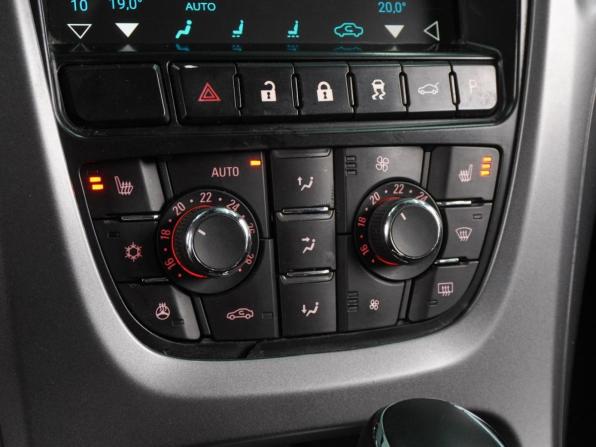 Opel Astra J Рестайлинг с пробегом 2013 года, цена 769 000 рублей, 164038 км, хэтчбек, Автокод Объявления