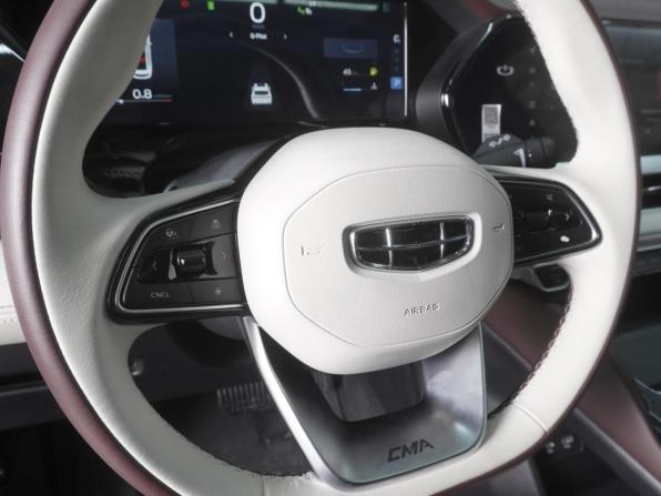 Geely Monjaro I с пробегом 2024 года, цена 3 569 000 рублей, 18551 км, внедорожник, Автокод Объявления