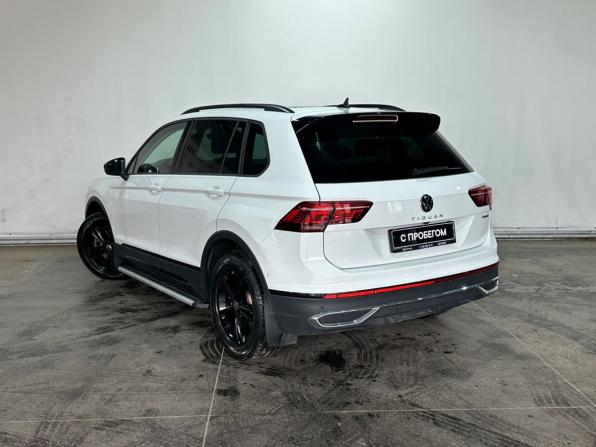 Volkswagen Tiguan II Рестайлинг с пробегом 2021 года, цена 3 660 000 рублей, 22527 км, внедорожник, Автокод Объявления