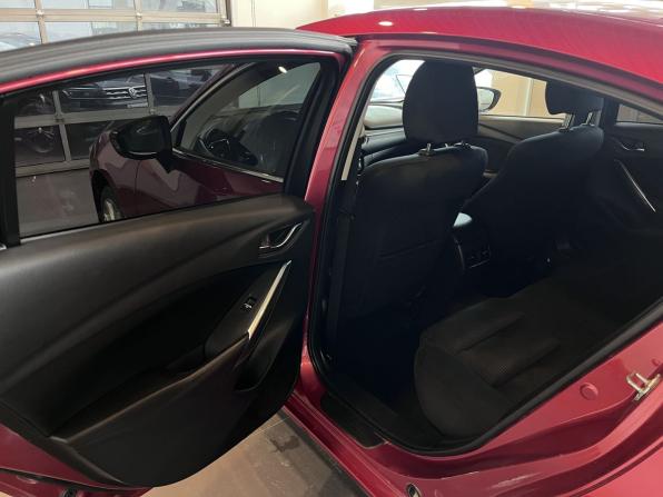 Mazda 6 III (GJ) Рестайлинг с пробегом 2016 года, цена 1 800 400 рублей, 120676 км, седан, Автокод Объявления