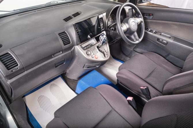 Toyota Wish I Рестайлинг с пробегом 2005 года, цена 699 000 рублей, 300000 км, компактвэн, Автокод Объявления