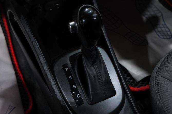 Kia Rio III Рестайлинг с пробегом 2015 года, цена 999 000 рублей, 202000 км, хэтчбек, Автокод Объявления