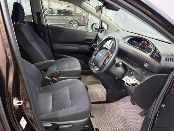 Toyota Sienta II с пробегом 2016 года, цена 1 377 000 рублей, 85129 км, минивэн, Автокод Объявления