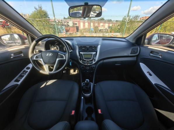 Hyundai Solaris I с пробегом 2012 года, цена 429 000 рублей, 330000 км, седан, Автокод Объявления