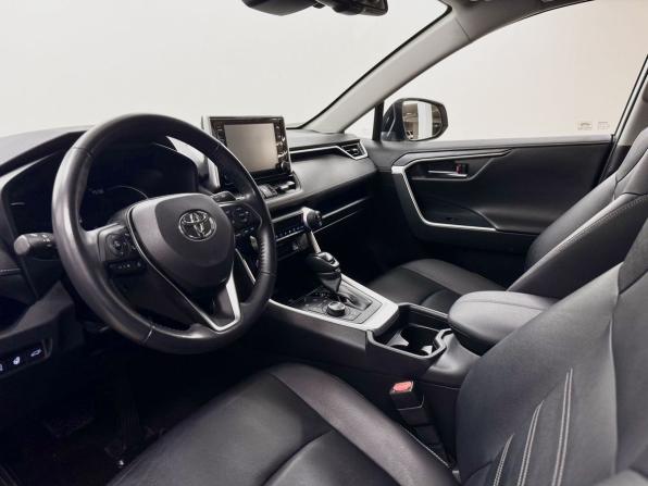 Toyota RAV4 V (XA50) с пробегом 2021 года, цена 4 009 000 рублей, 32080 км, внедорожник, Автокод Объявления