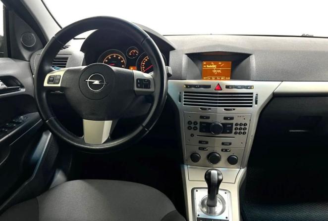 Opel Astra H Рестайлинг с пробегом 2008 года, цена 390 000 рублей, 230320 км, седан, Автокод Объявления