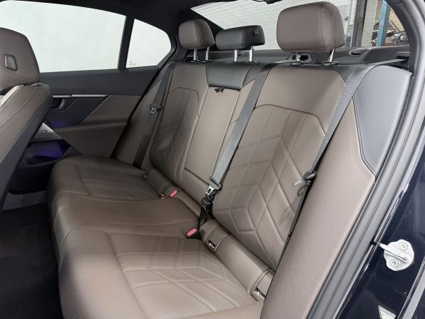 BMW 5 серии VIII (G60/G61/G68) с пробегом 2025 года, цена 8 270 000 рублей, 10379 км, седан, Автокод Объявления